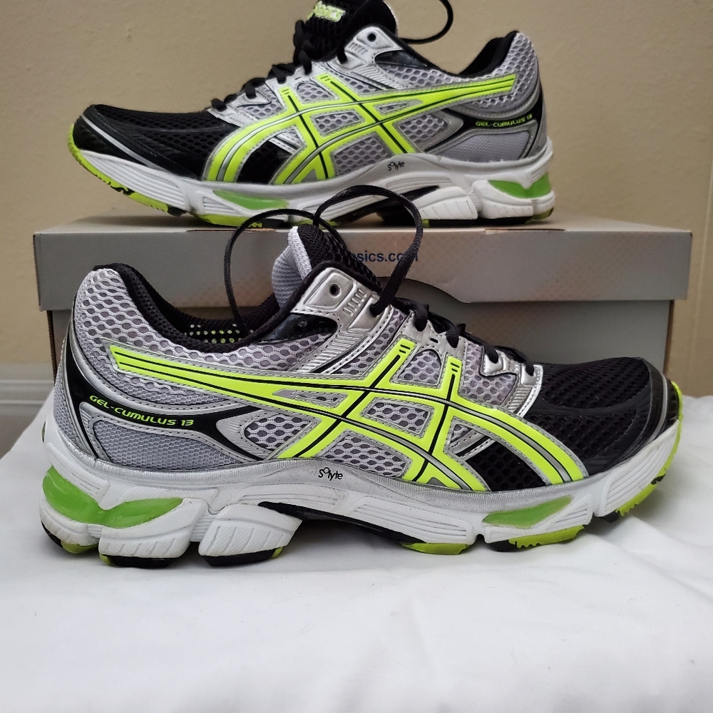 Mens Size 12 Asics Gel Cumulus 13